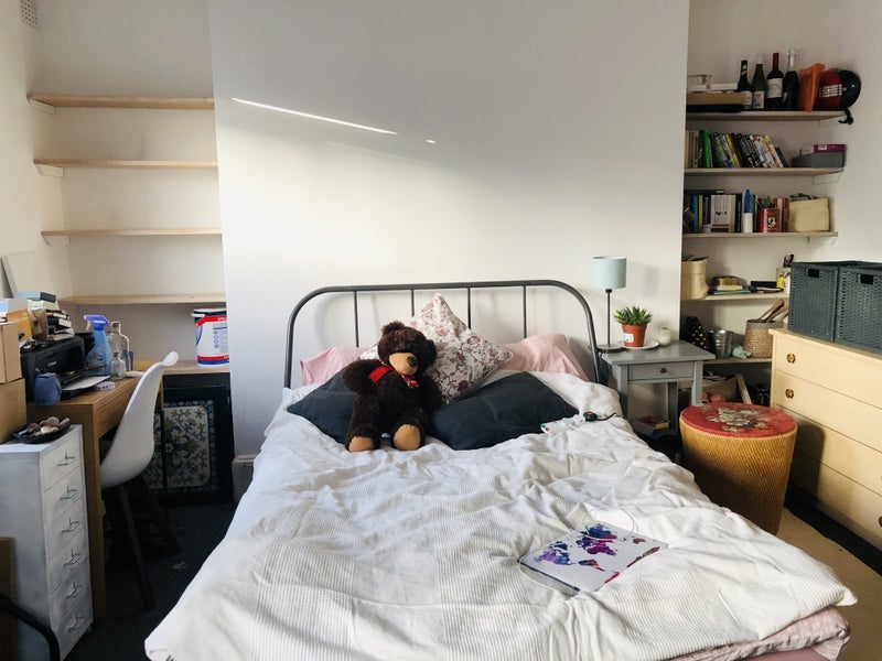 Room Essex Road in Greater London