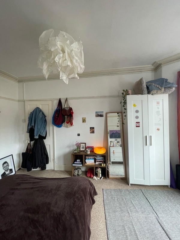Room Upper Belmont Road in Bristol