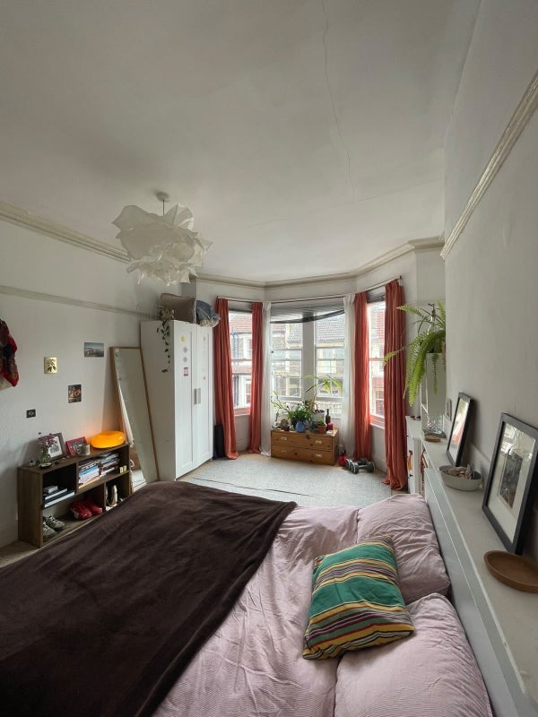 Room Upper Belmont Road in Bristol
