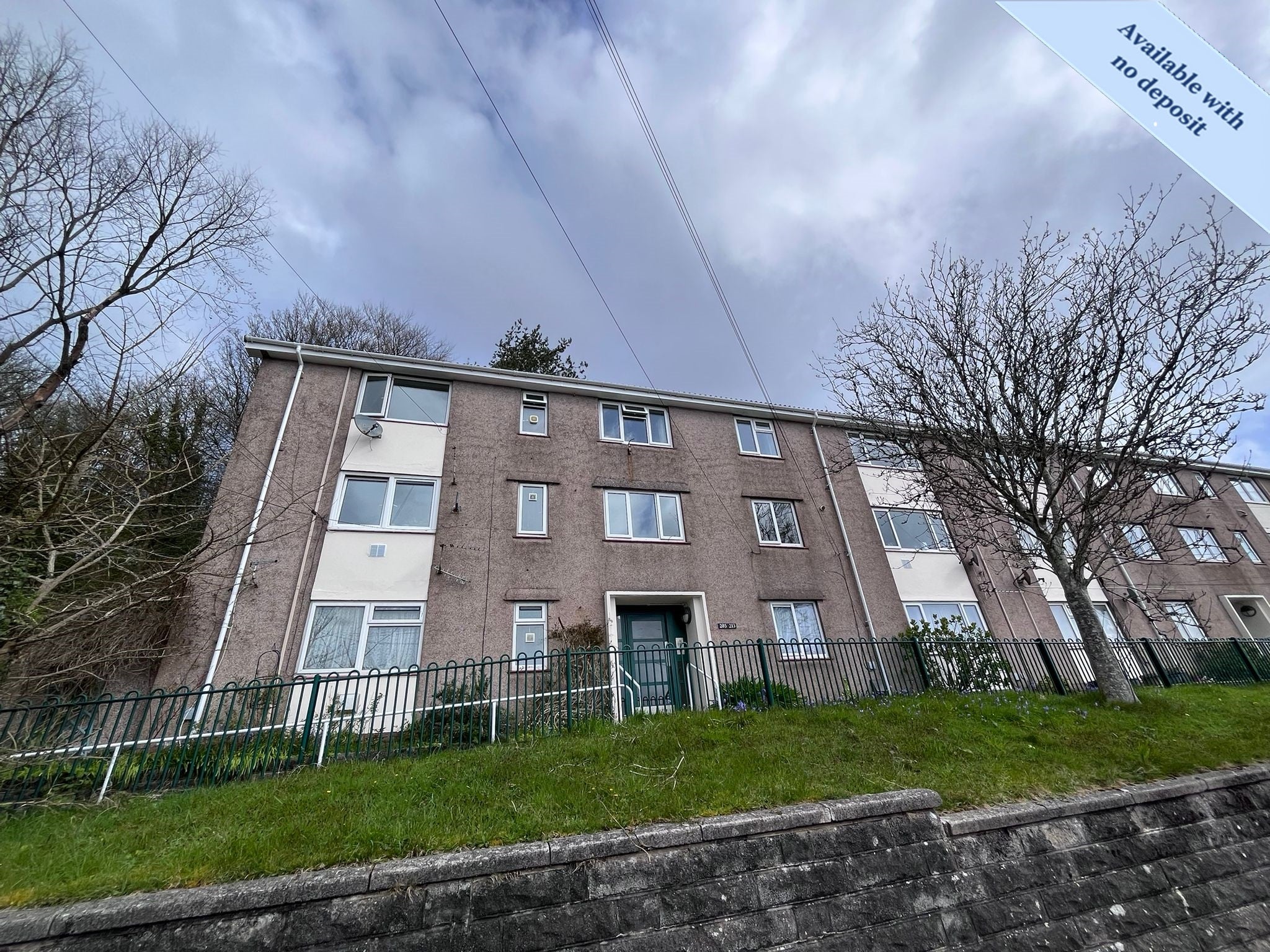 Flat Penlan Crescent in Swansea