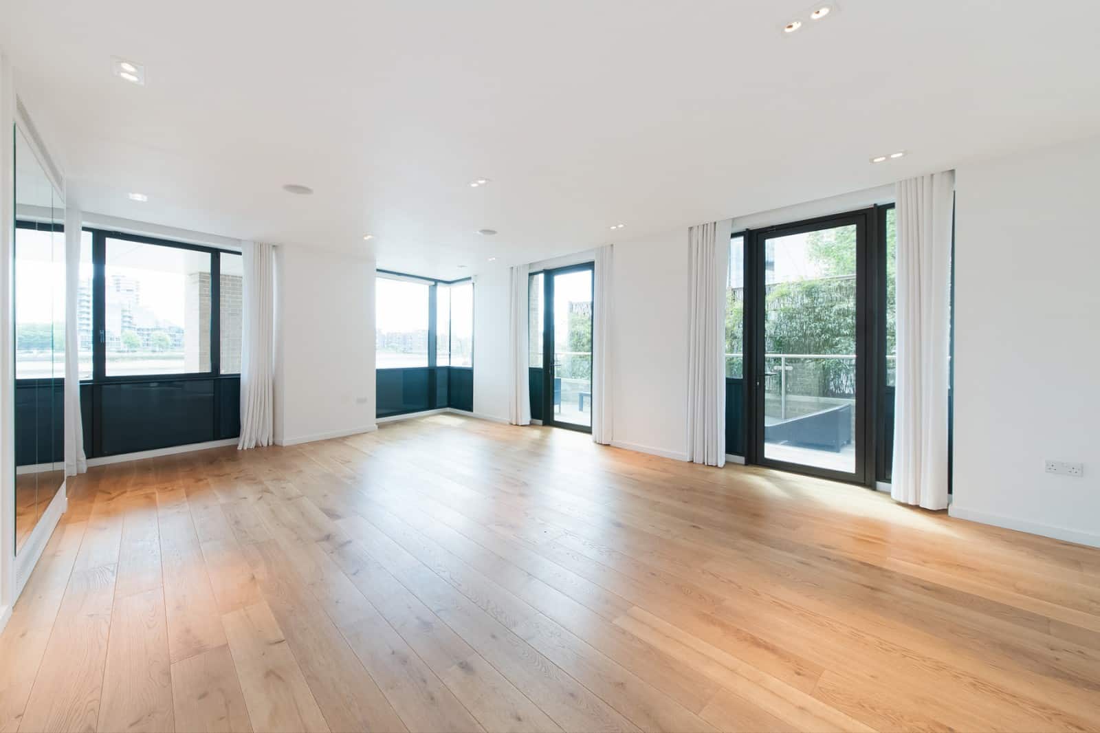 Flat Lots Road in Greater London