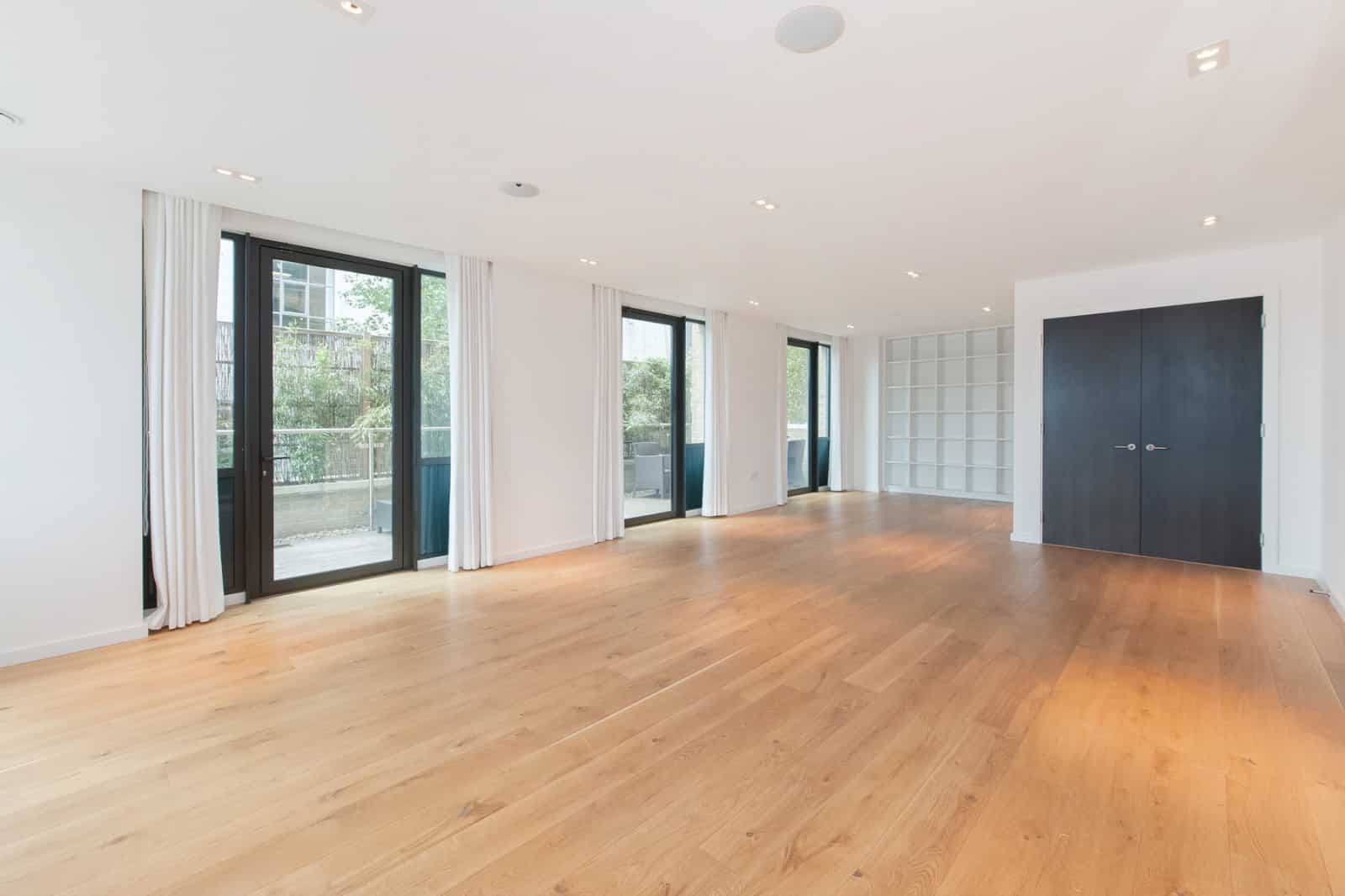 Flat Lots Road in Greater London