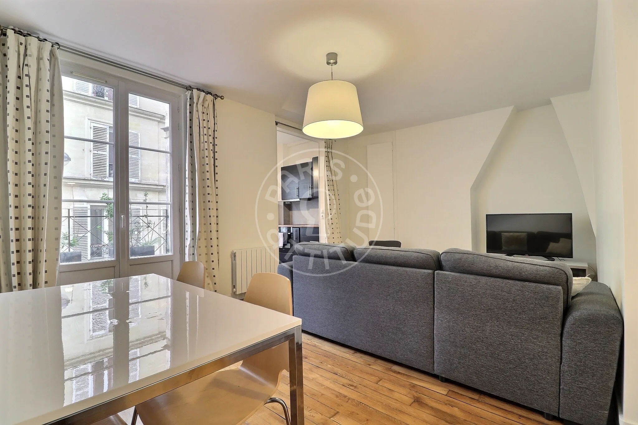 Flat Boulevard de Magenta in Paris