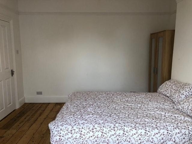 Room Osborne Road in Bristol