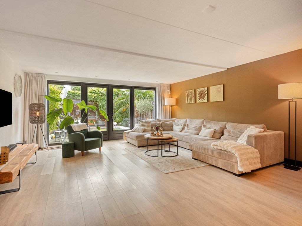 Tussenwoning te koop: Adderwortel 13, De Meern
