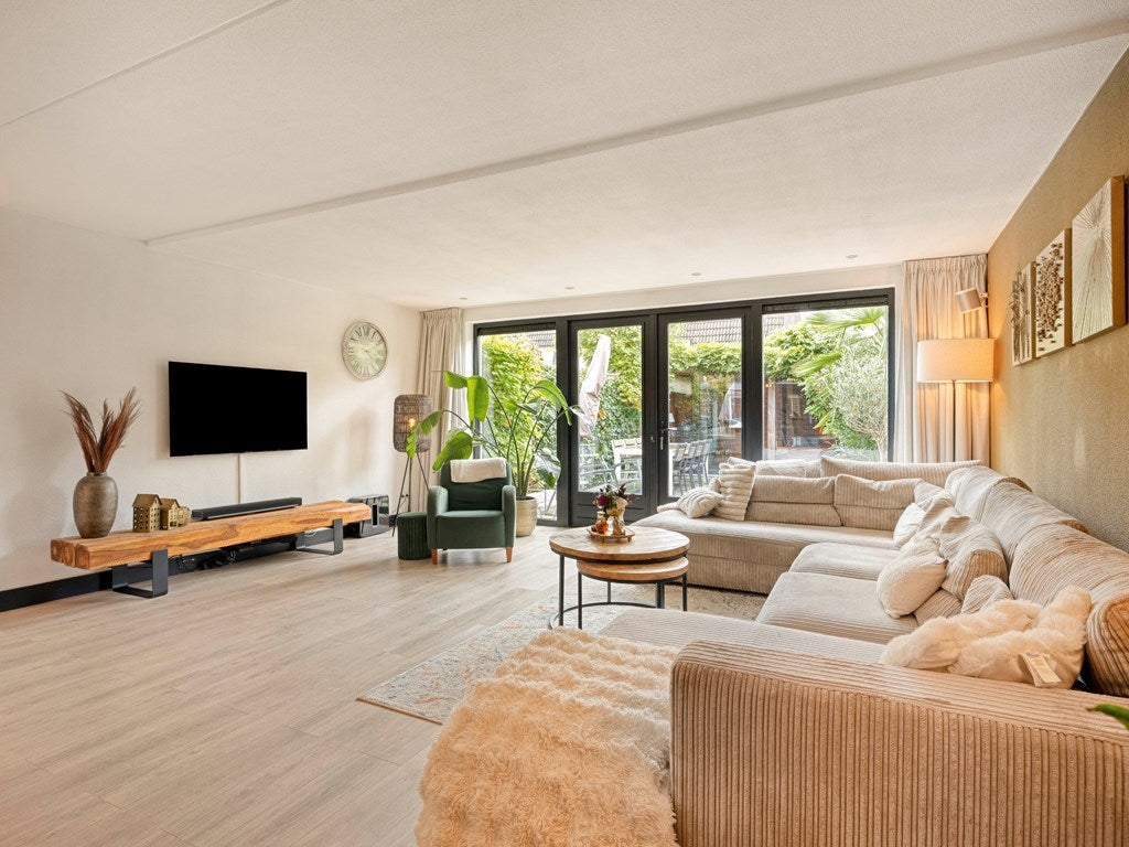 Tussenwoning te koop: Adderwortel 13, De Meern