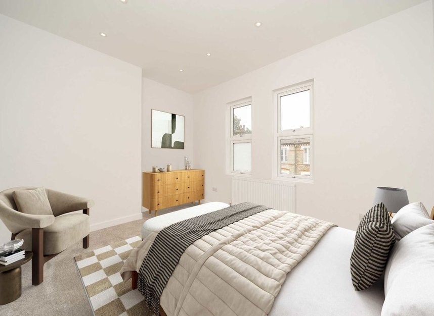 Flat Strathblaine Road in Greater London