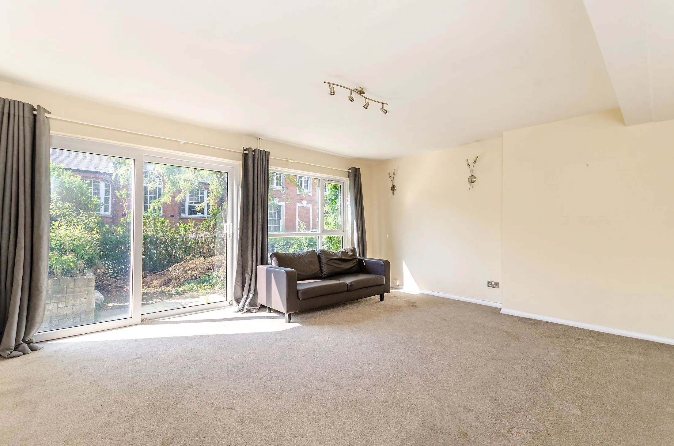 Flat Blackheath Grove in Greater London