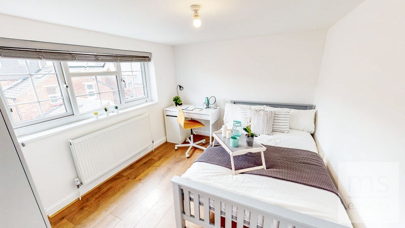 Room Bute Avenue in Nottingham