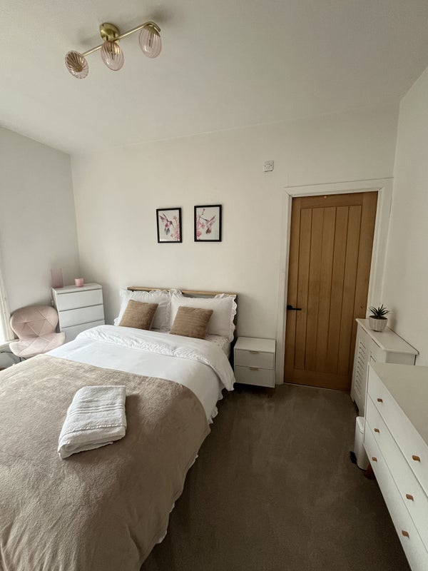Room Ashton Road in Oldham