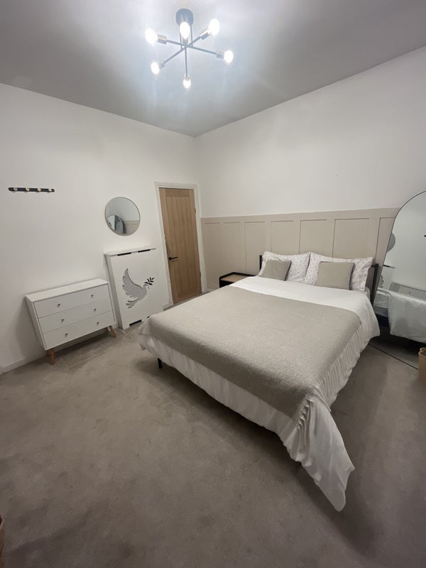 Room Ashton Road in Oldham