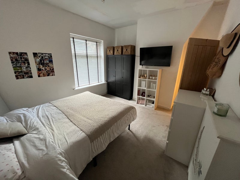 Room Ashton Road in Oldham
