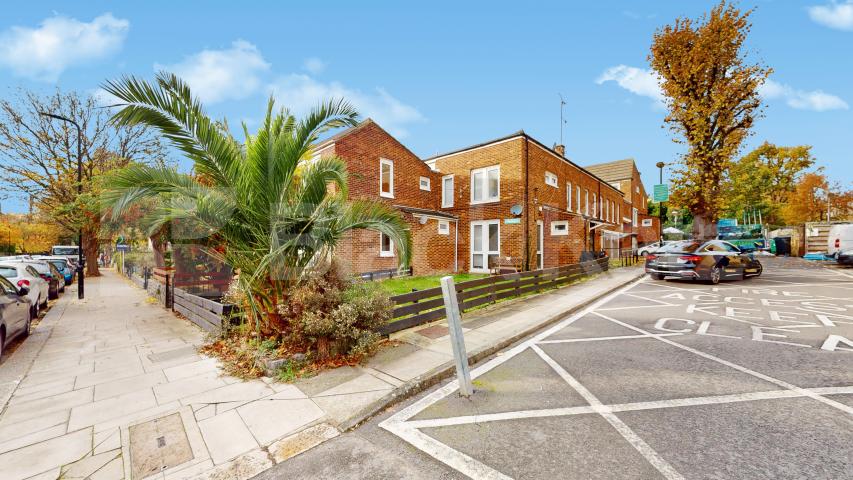 House Iverson Road in Greater London