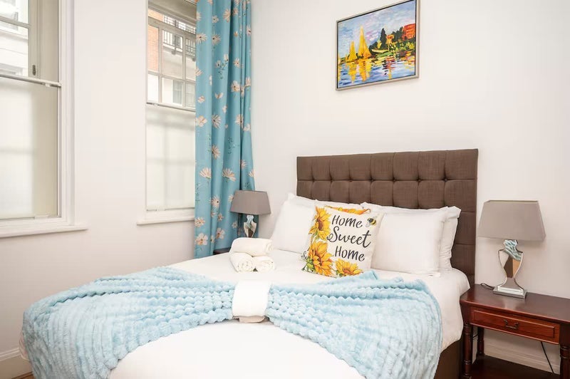 Flat Little Britain in City of London
