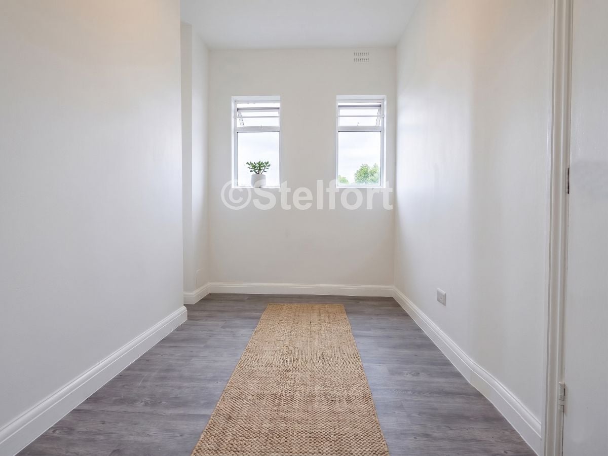 Flat Hornsey Road in Greater London