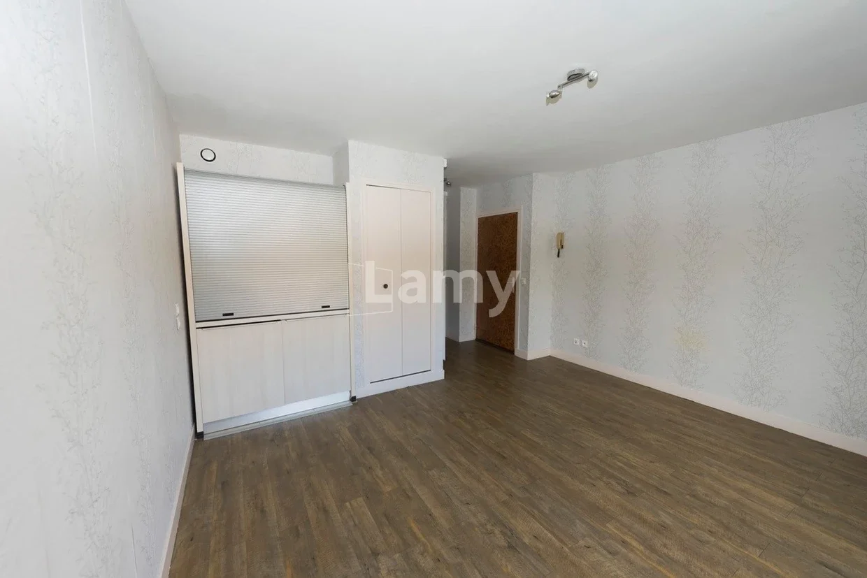 Flat Quai de l'Arquebuse in Meulan-en-Yvelines