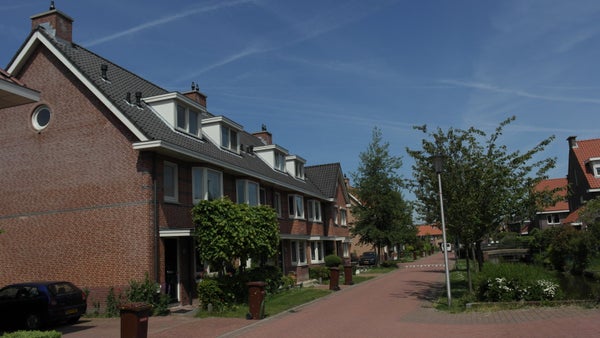 W G Van De Hulstsingel