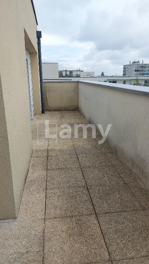 Flat Rue des Martyrs in Joué-lès-Tours