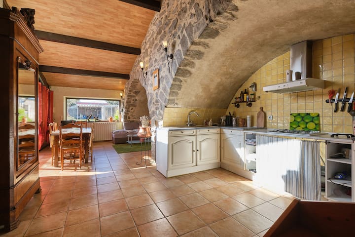 Room Avenue Bunau Varilla in Carcassonne