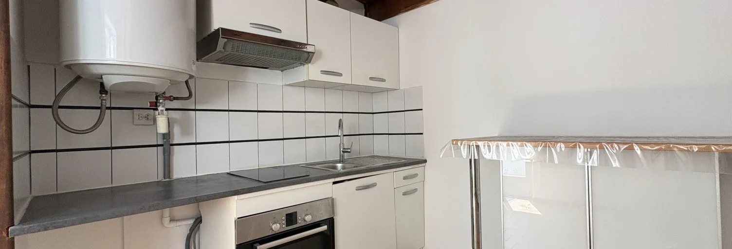 Flat Rue Elzéard Rougier in Marseille