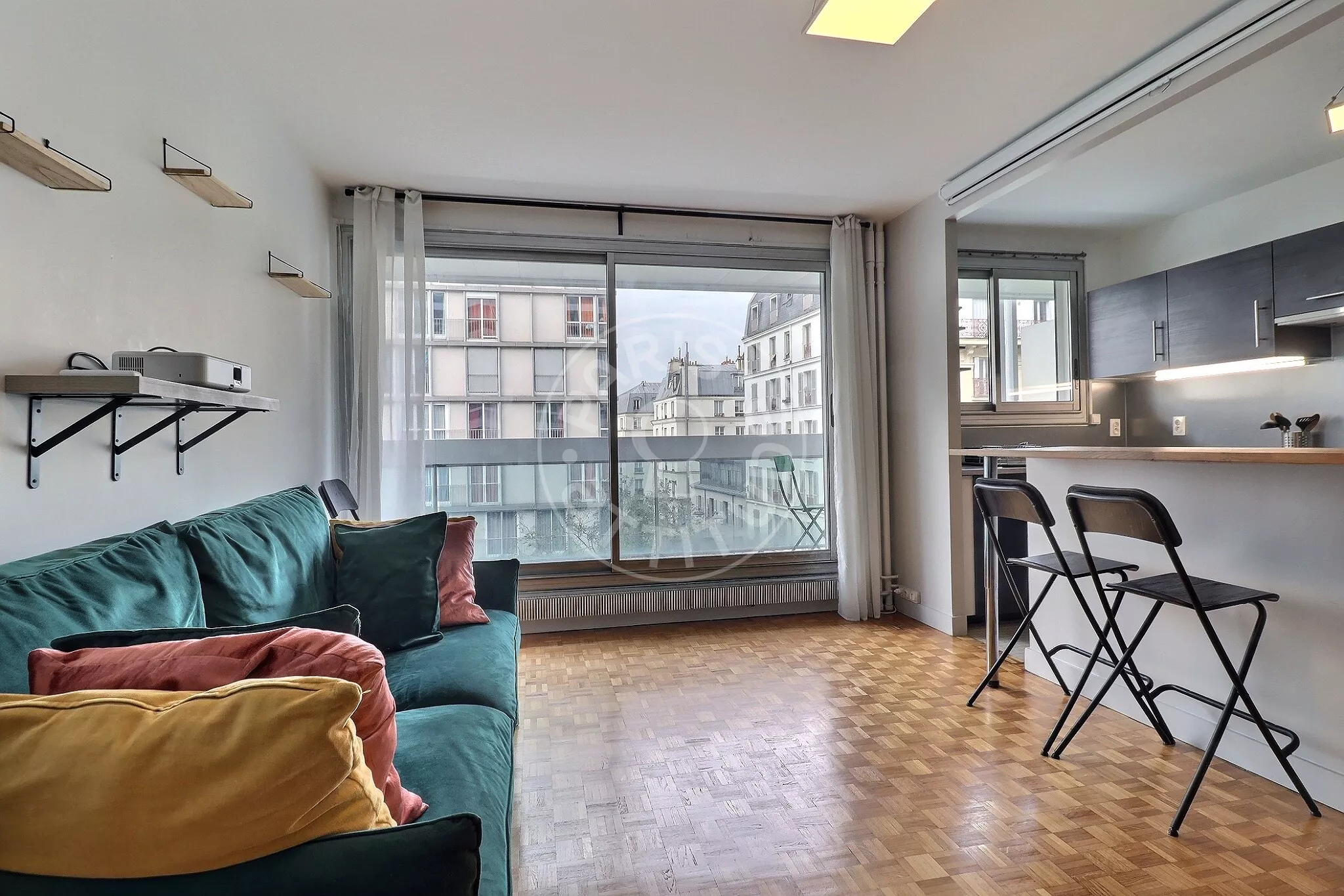 Flat Avenue Parmentier in Paris