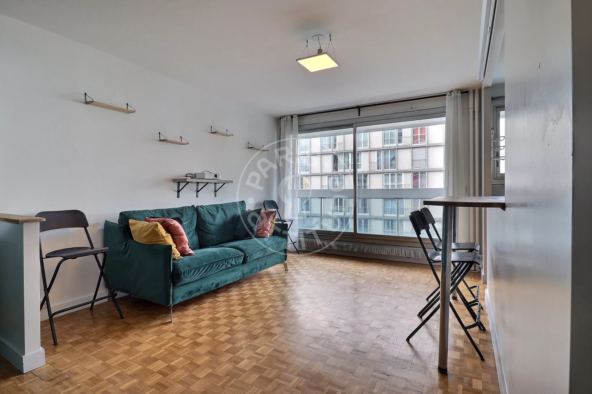 Flat Avenue Parmentier in Paris