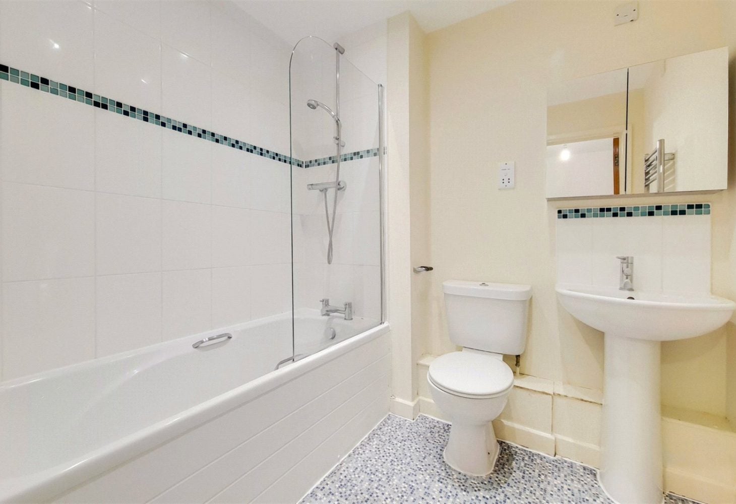 Flat Farrington Avenue in Hertsmere