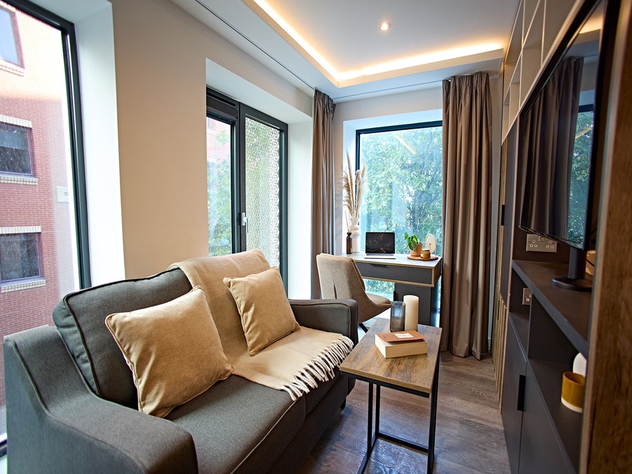 Flat St Alban's Place in Leeds