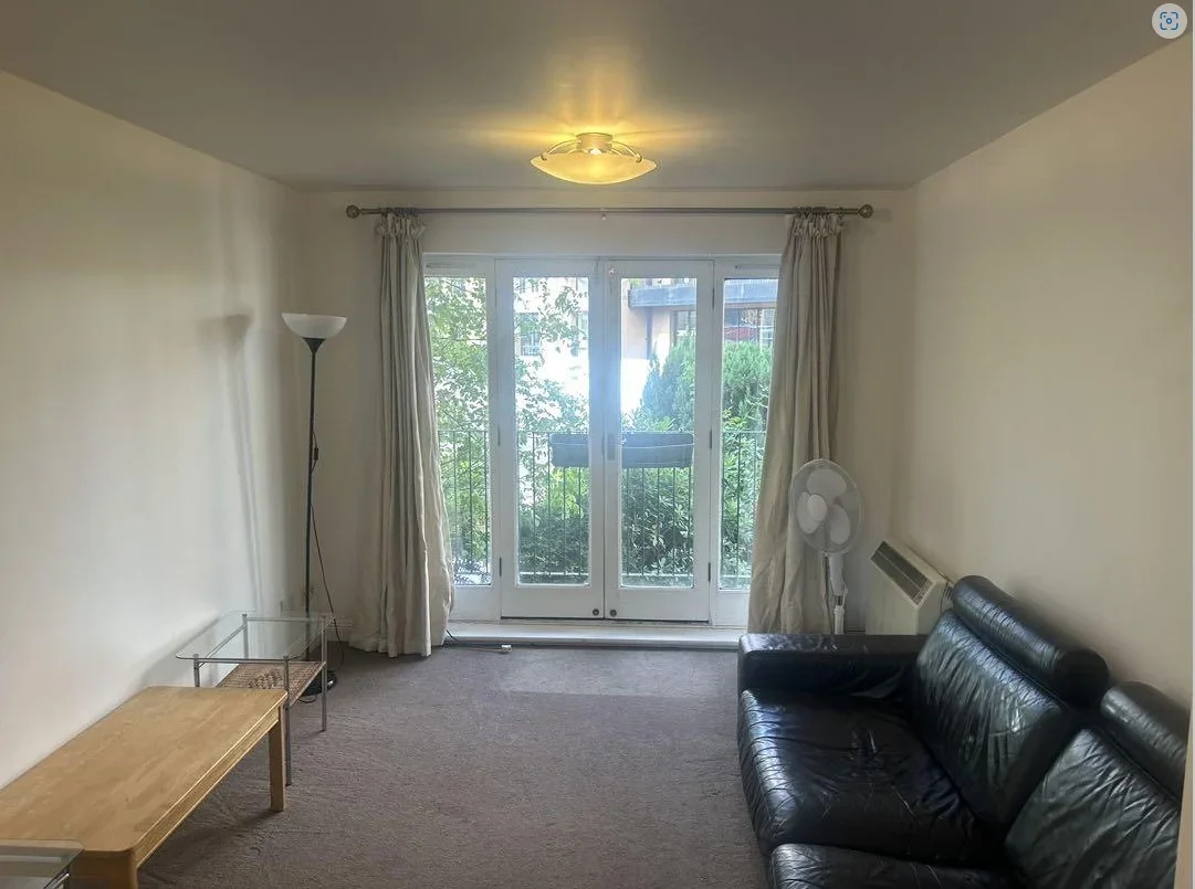 Flat Webber Street in Greater London