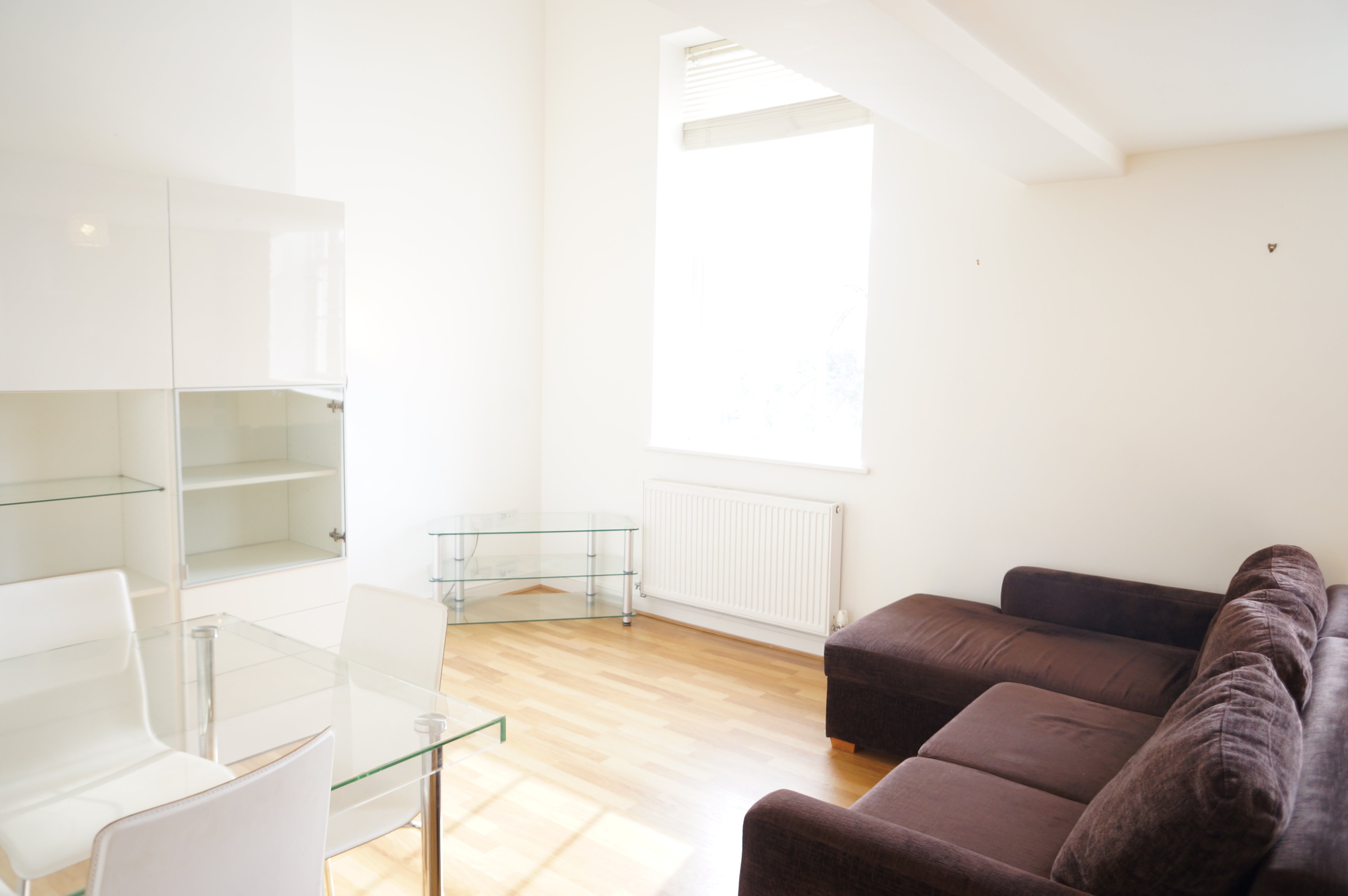 Flat Highmarsh Crescent in Manchester