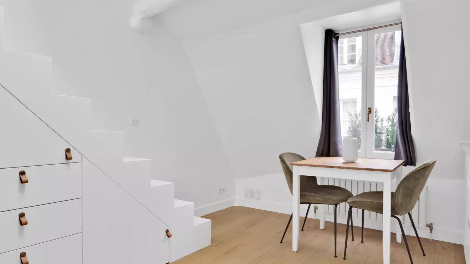 Flat Rue Amyot in Paris