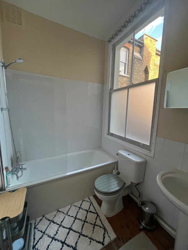 Room Osborne Road in Greater London