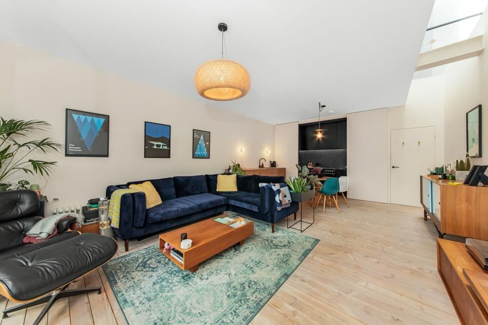 Flat Westbourne Drive in Greater London