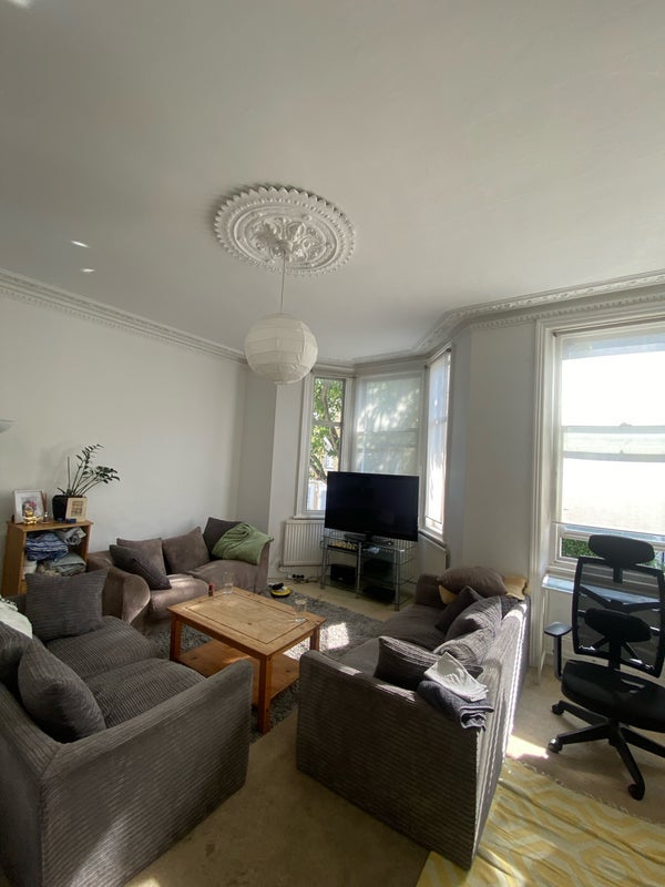 Room Radipole Road in Greater London