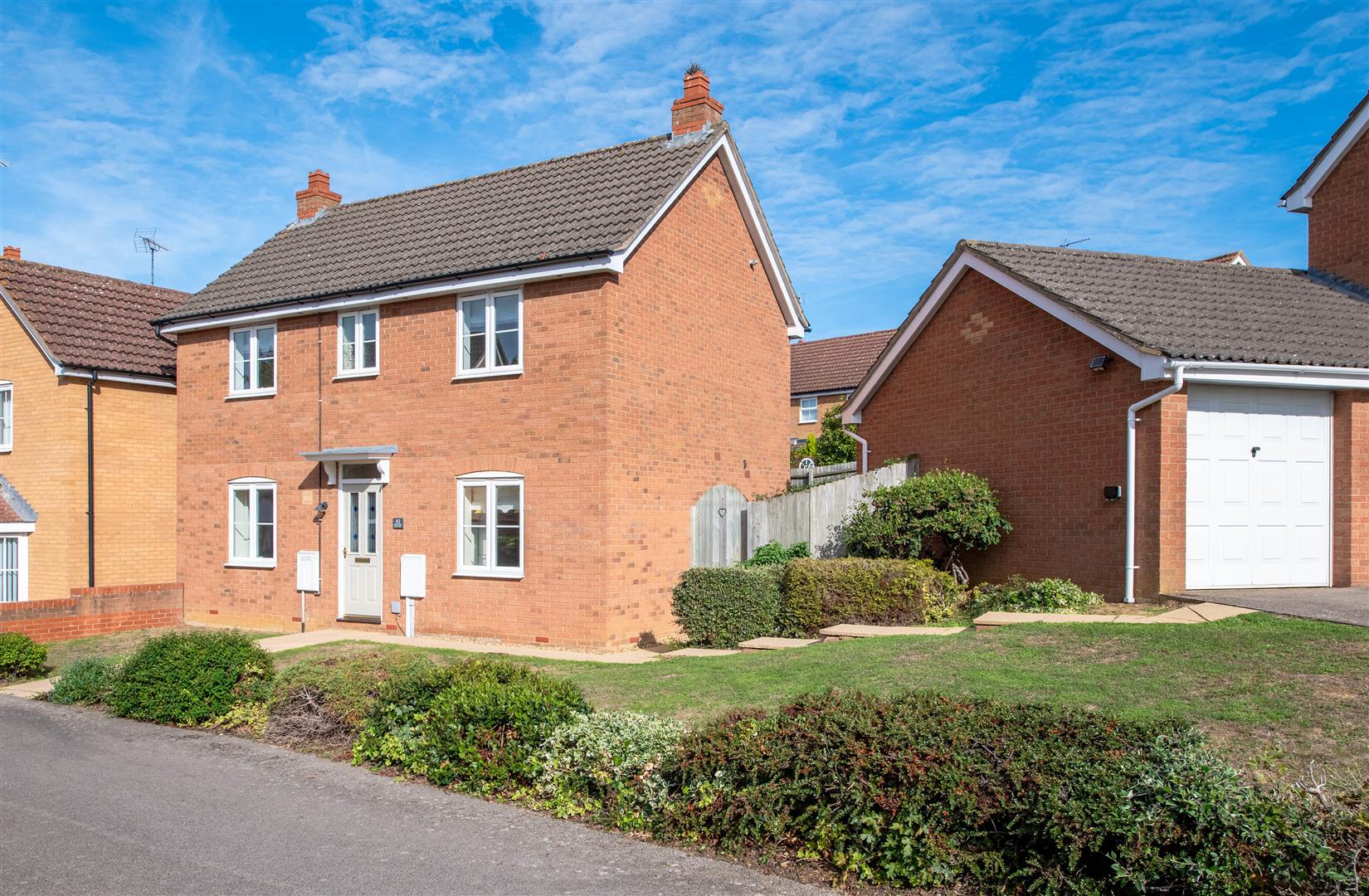 House Larkin Gardens in Higham Ferrers