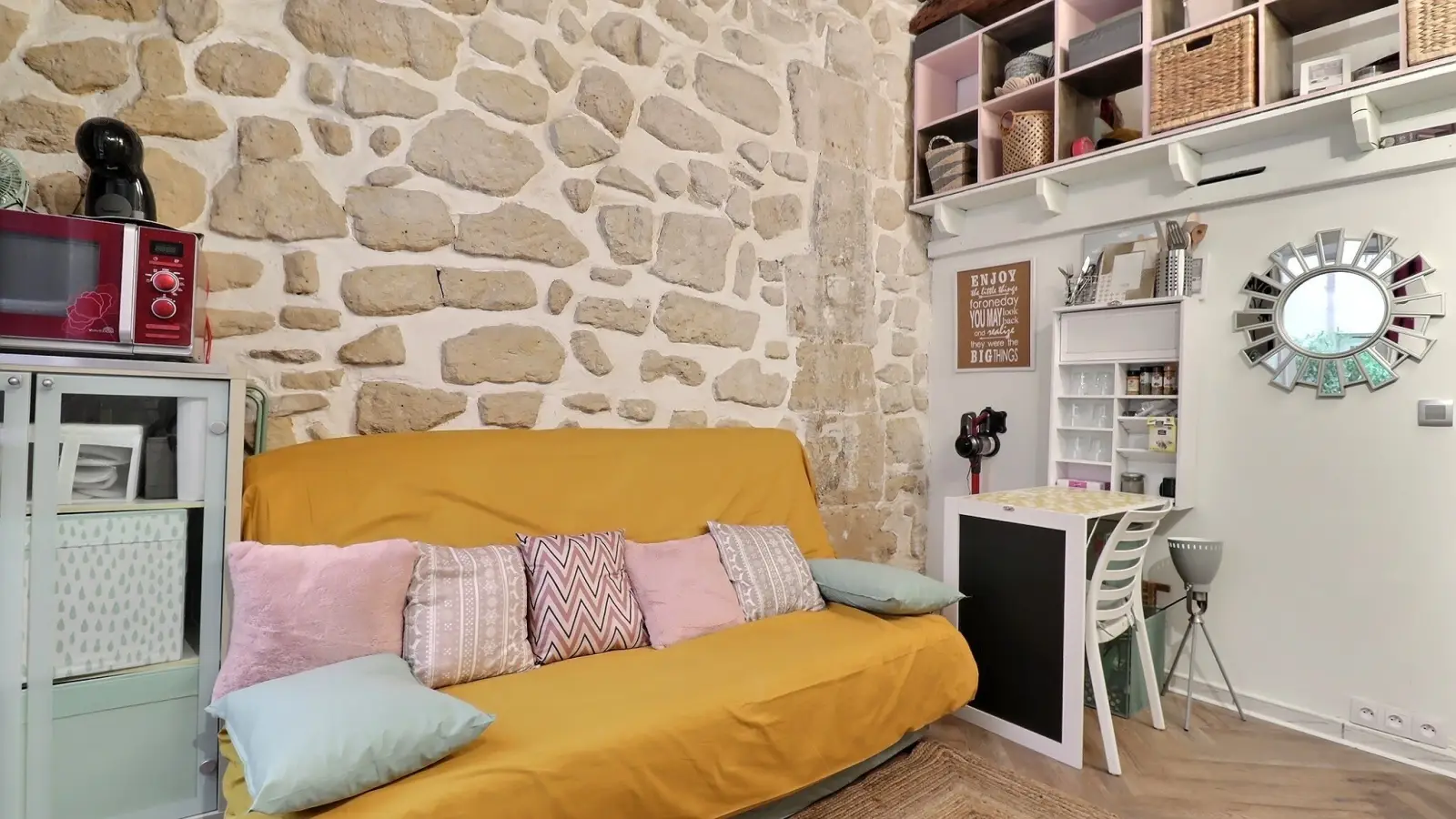 Room Rue des Rosiers in Paris