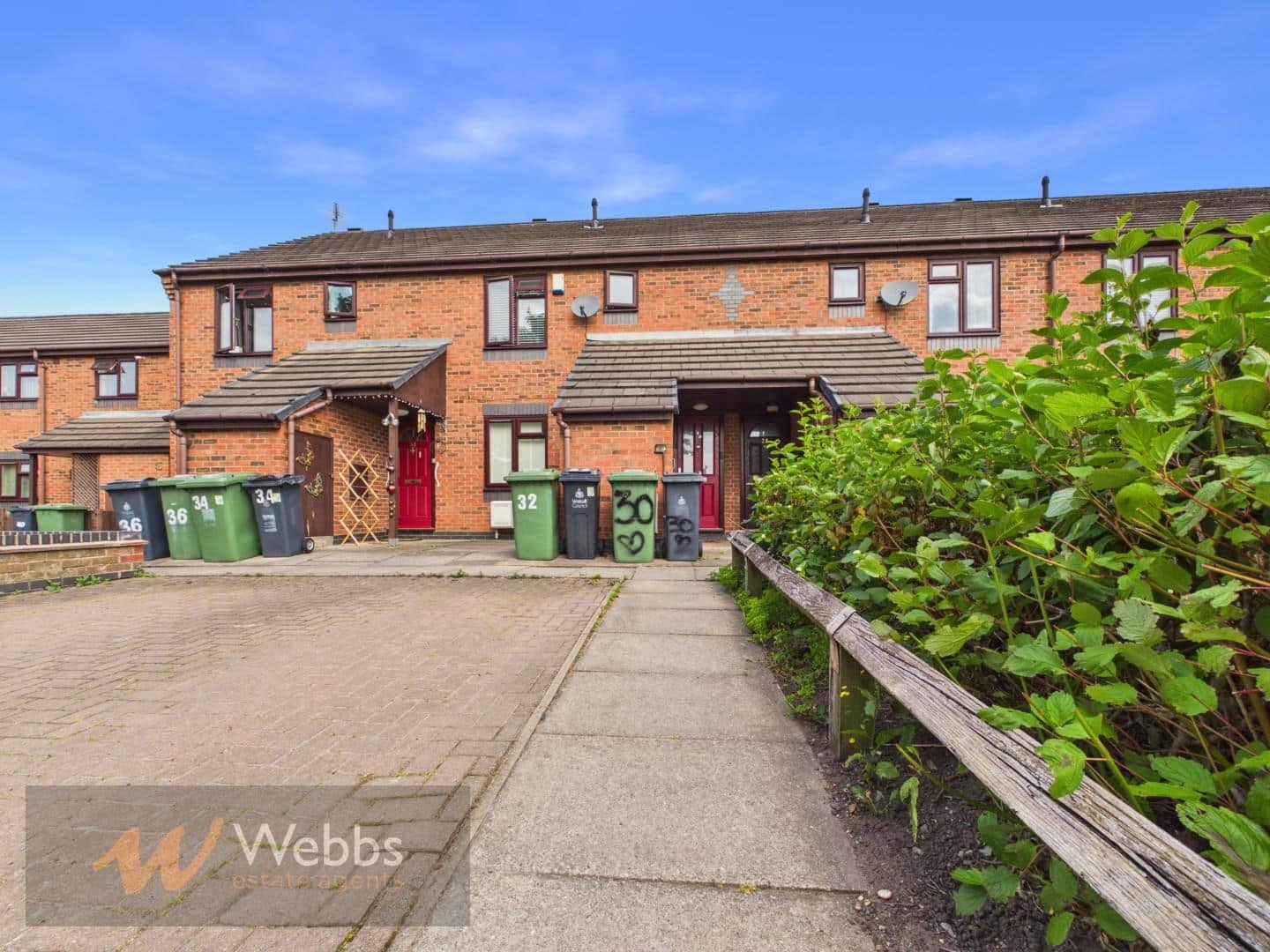 House Schoolgate Close in Walsall