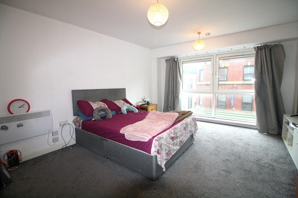 Flat Westfield Terrace in Sheffield