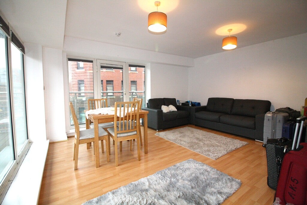 Flat Westfield Terrace in Sheffield