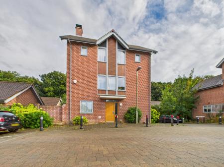 House Mailing Way in Basingstoke and Deane