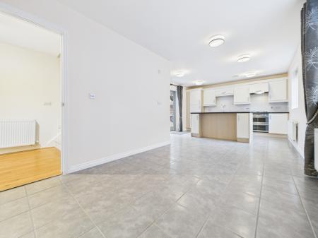 House Mailing Way in Basingstoke and Deane