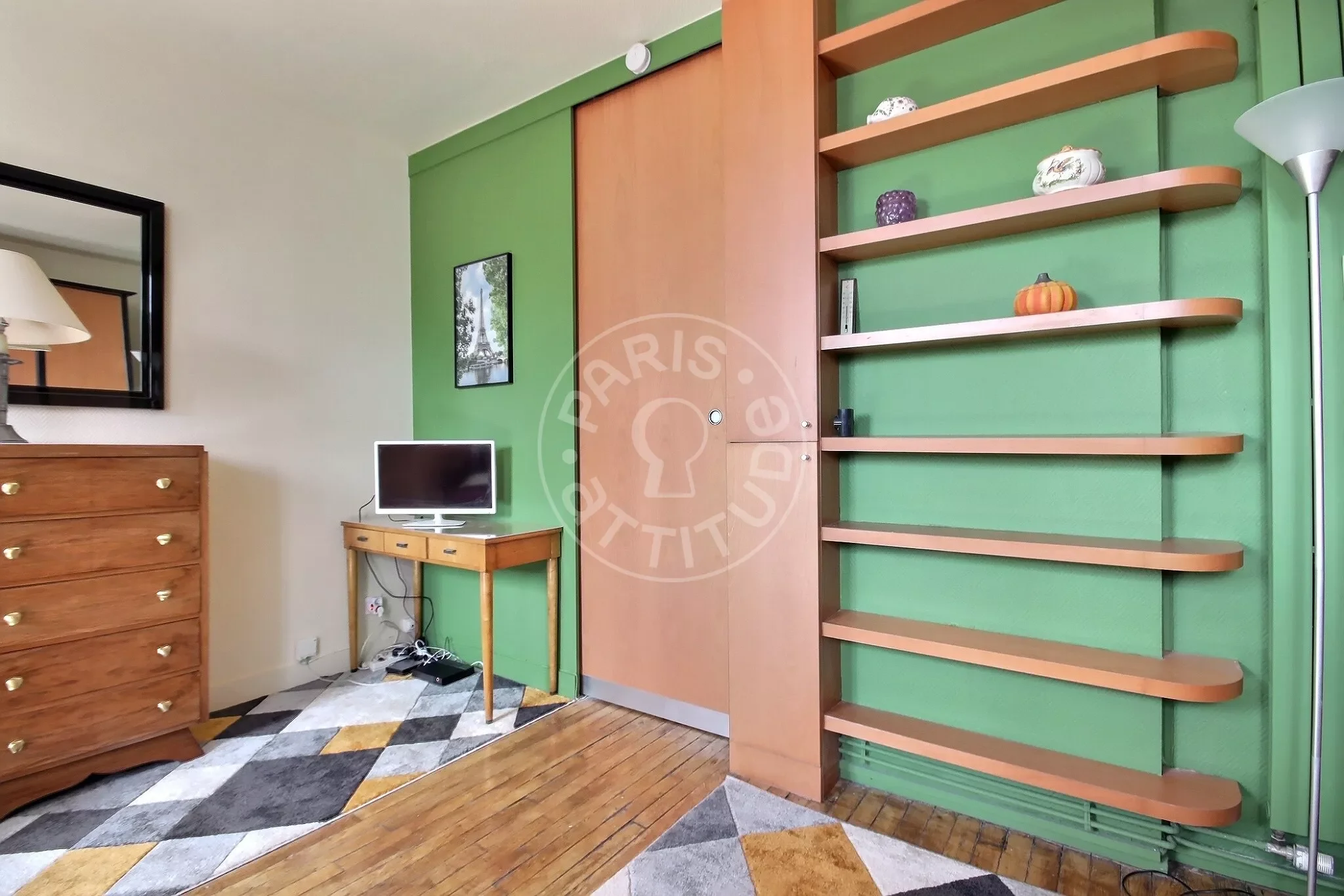 Flat Rue de Courcelles in Paris