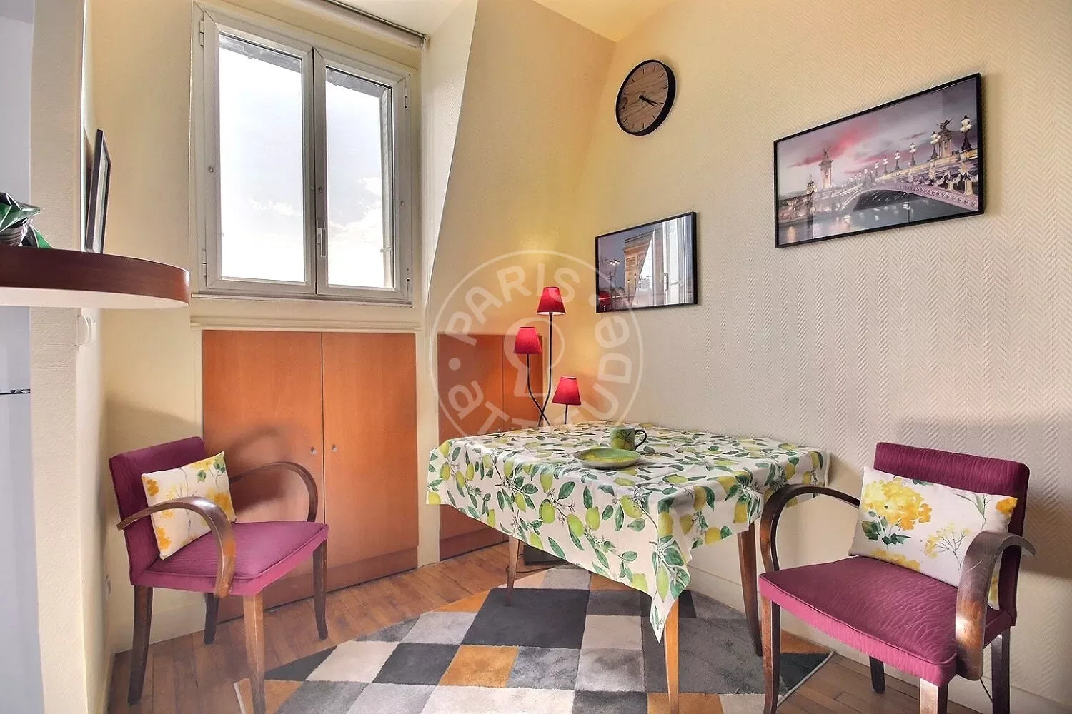 Flat Rue de Courcelles in Paris