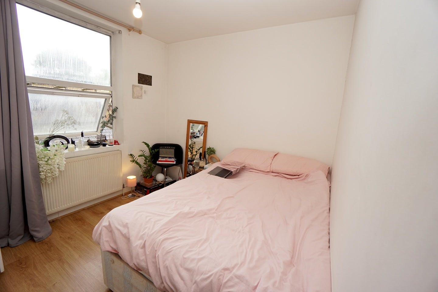 Flat Caledonian Road in Greater London