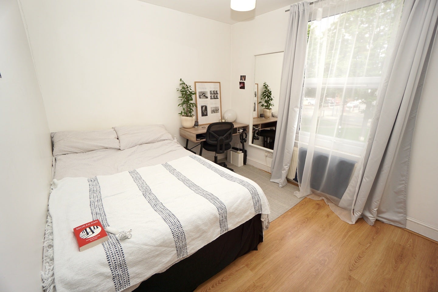 Flat Caledonian Road in Greater London