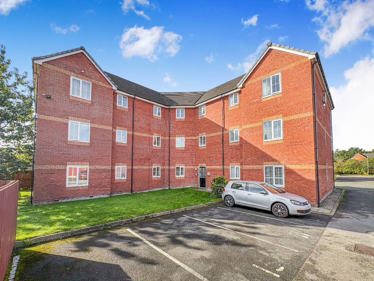 Flat Highcroft in Bolton