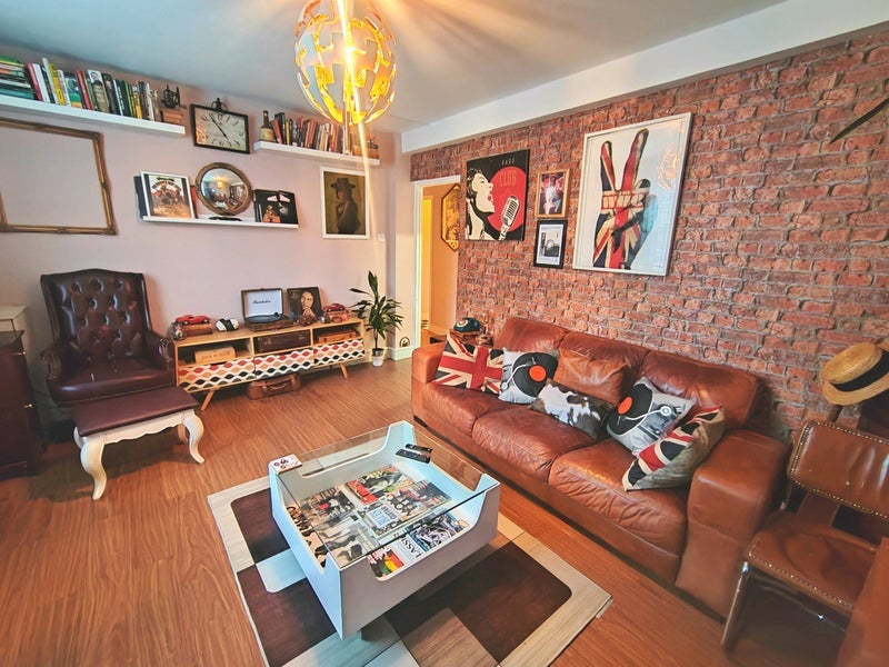 Room Clapham Crescent in Greater London