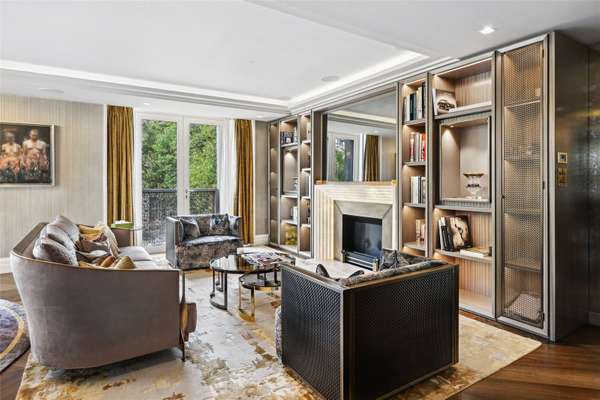 Flat Arundel Street in City of Westminster