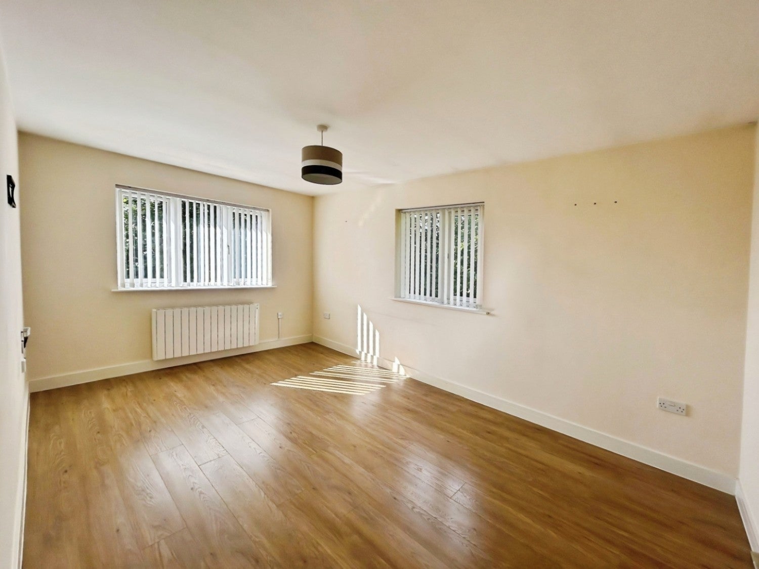 Flat New Penkridge Road in Cannock Chase