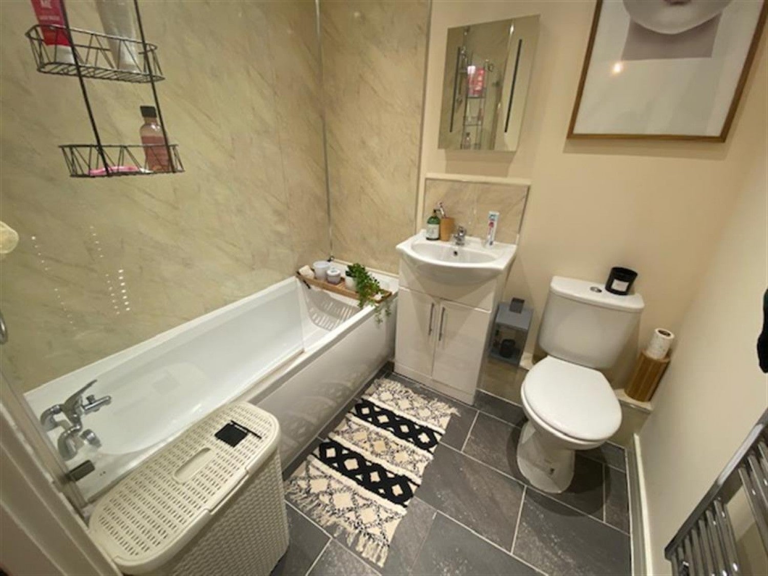 Flat New Penkridge Road in Cannock Chase